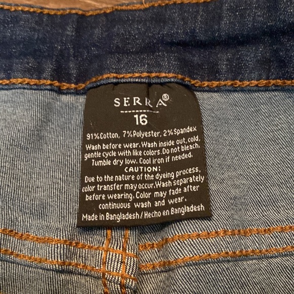 Serra Stretchy rolled up dark denim shorts - Picture 2 of 3
